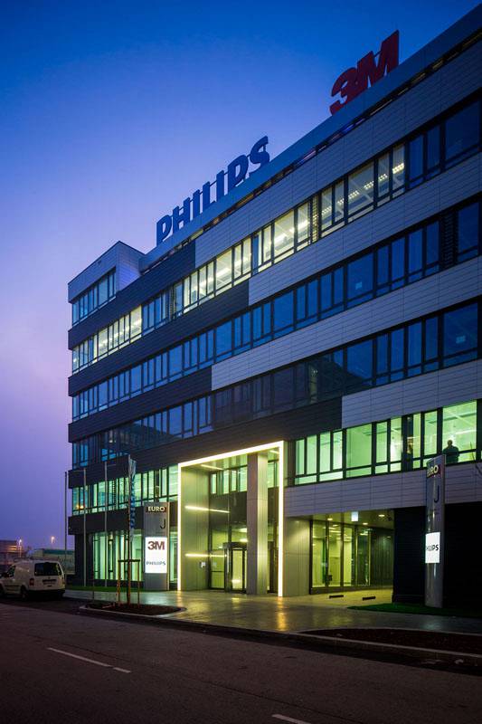 plaza_philips_1443942762.jpg